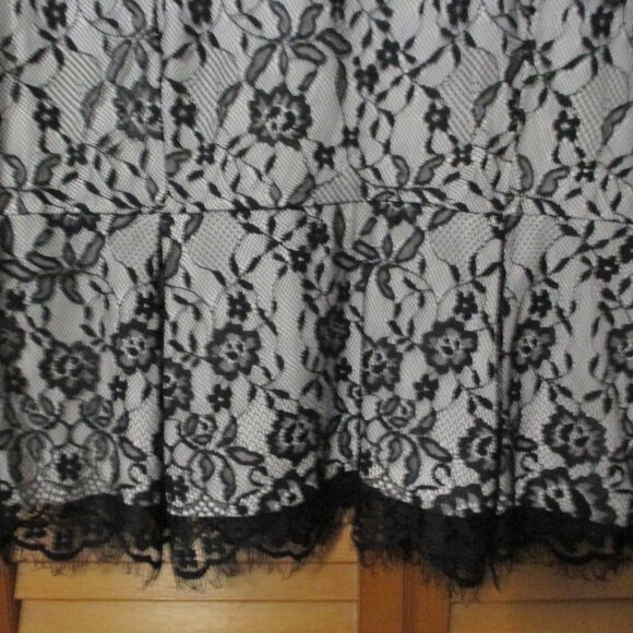 Elle top NEW off white & black lace 3/4 sleeve soft & stretchy size L - Picture 7 of 8